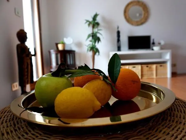 Lydia アパート *